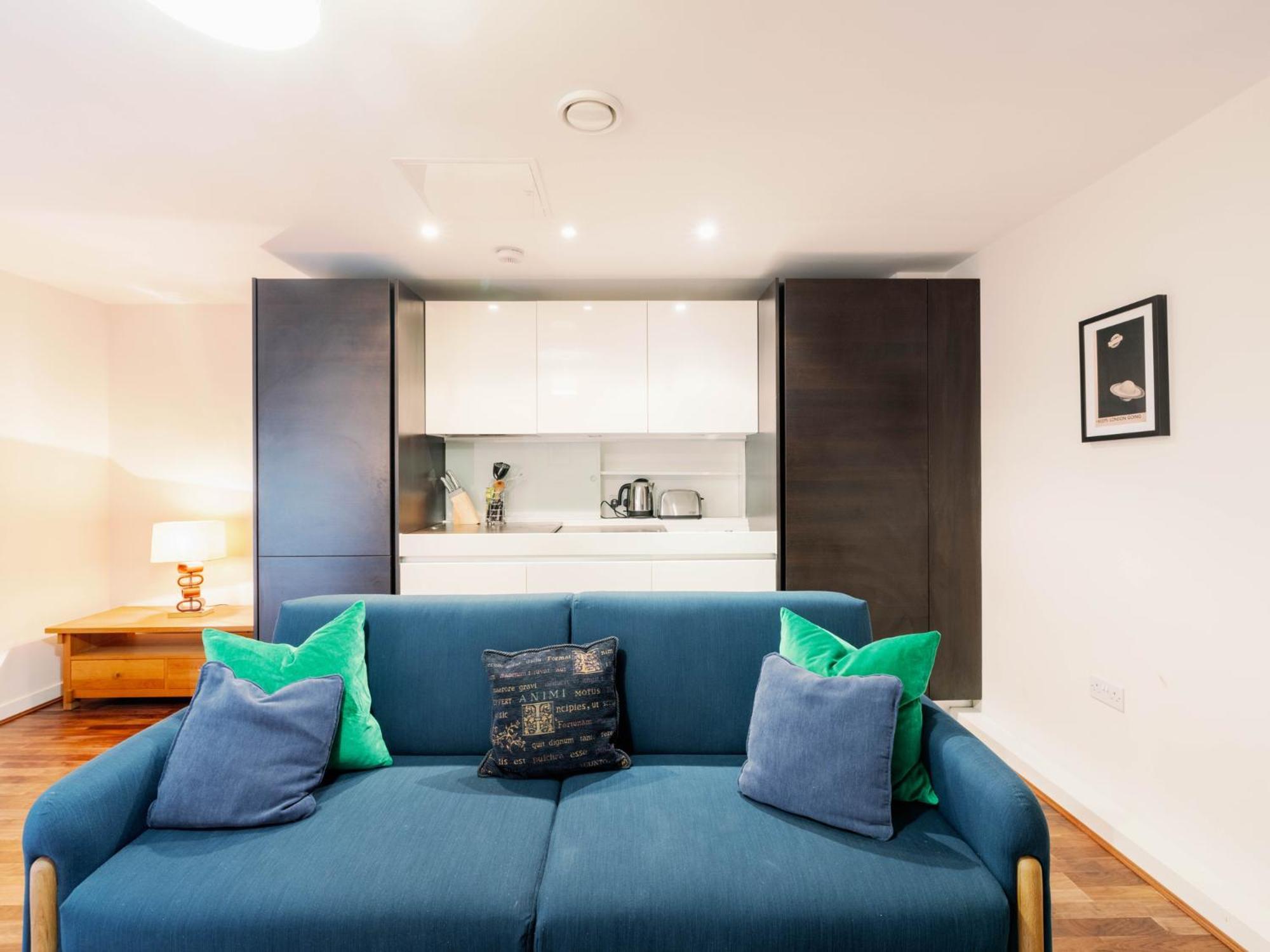 Appartamento Pass The Keys Newly Renovated By Barbican Londra
